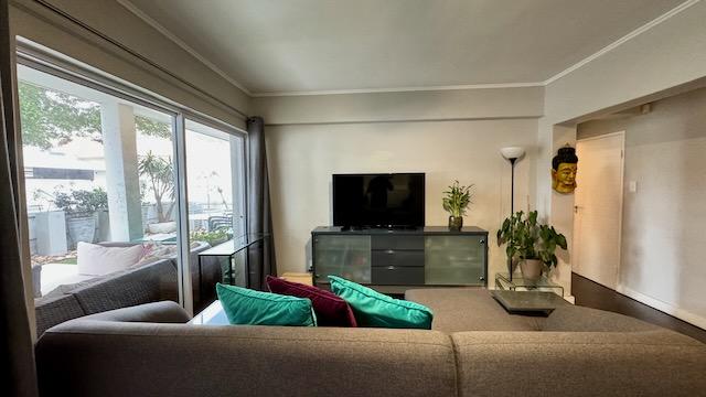 2 Bedroom Property for Sale in Sea Point Western Cape